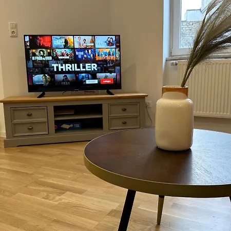 Bliss - Arbeitsplatz, Docking Station, Netflix Wiesbaden