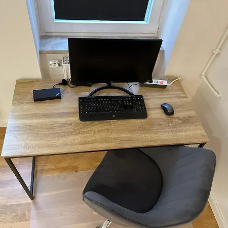 Bliss - Arbeitsplatz, Docking Station, Netflix Wiesbaden
