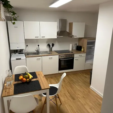 Bliss - Arbeitsplatz, Docking Station, Netflix Apartment