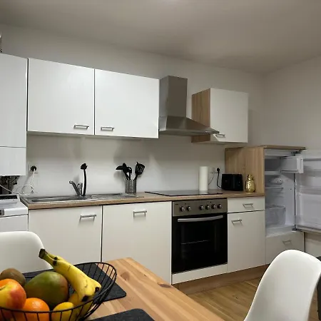 Bliss - Arbeitsplatz, Docking Station, Netflix Wiesbaden