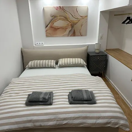 Bliss - Arbeitsplatz, Docking Station, Netflix Apartment Wiesbaden