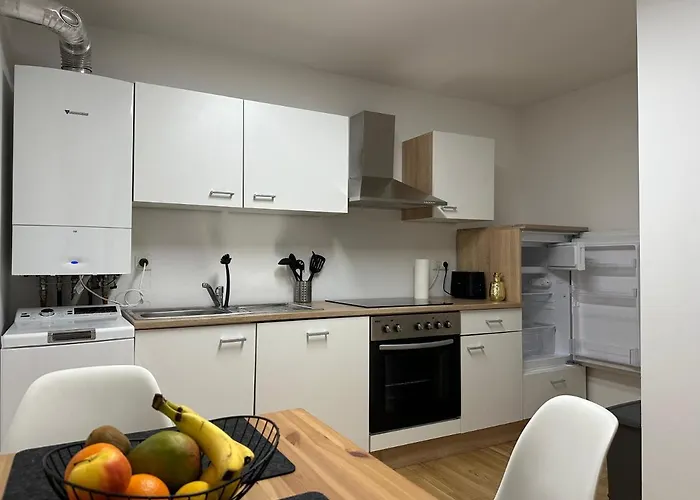 Bliss - Arbeitsplatz, Docking Station, Netflix Wiesbaden